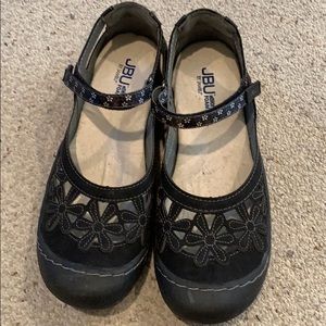 JBU by Jambi memory foam Mary Janes